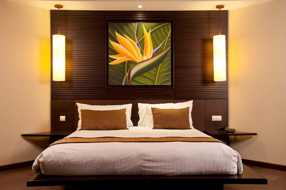 Hotel Tieti Poindimie Luaran gambar
