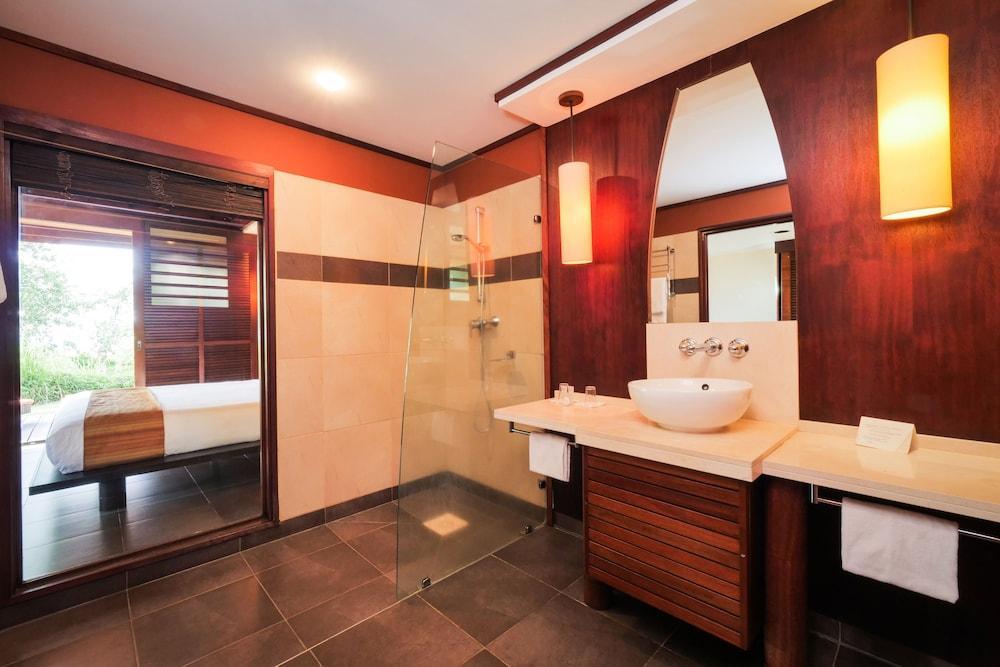 Hotel Tieti Poindimie Luaran gambar