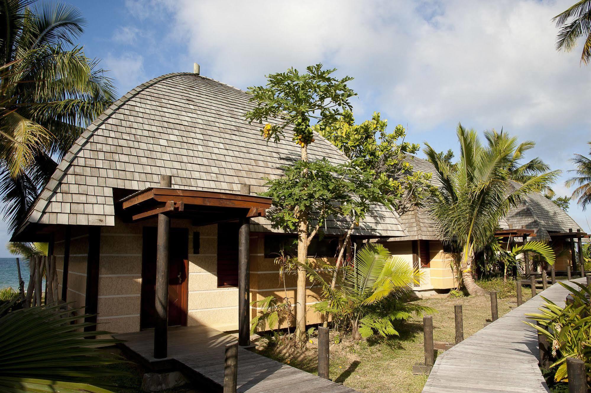 Hotel Tieti Poindimie Luaran gambar