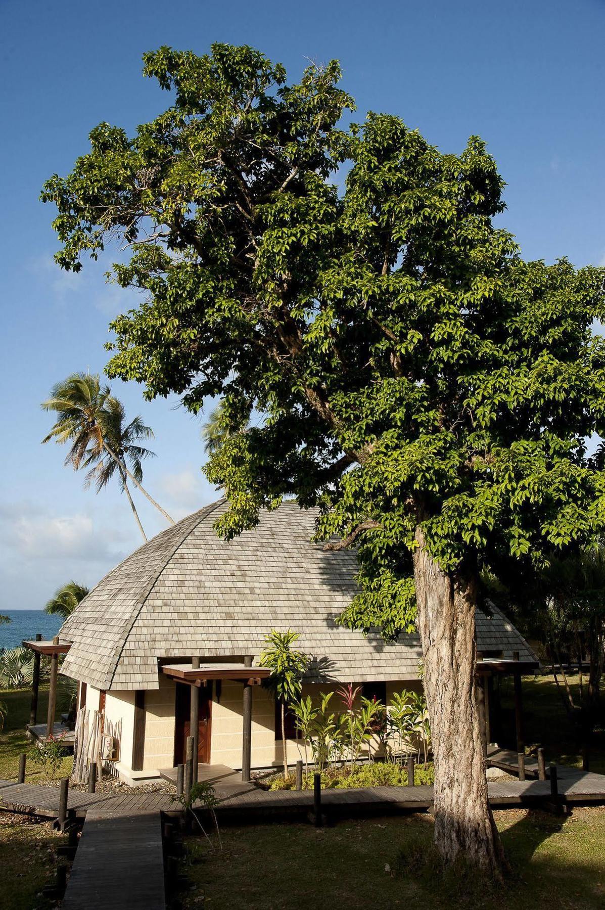 Hotel Tieti Poindimie Luaran gambar