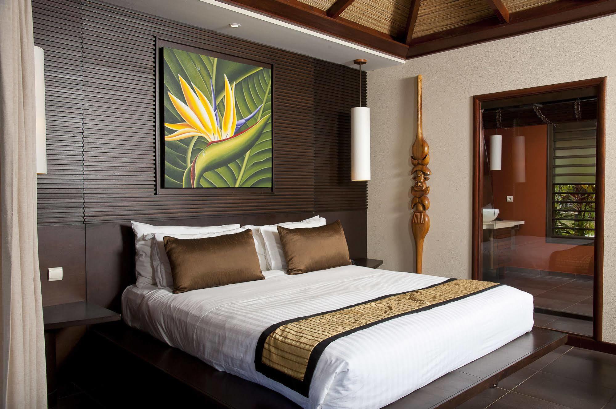 Hotel Tieti Poindimie Luaran gambar
