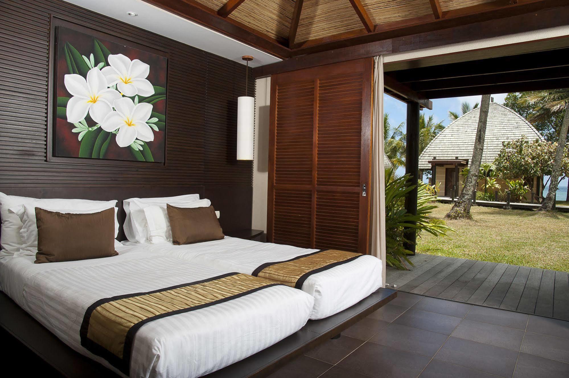 Hotel Tieti Poindimie Luaran gambar